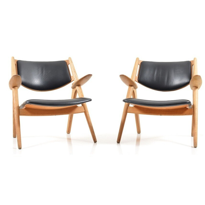 Pair of Carl Hansen & Søn "Saw Horse" armchairs in leather, Hans J. WEGNER - 1950s