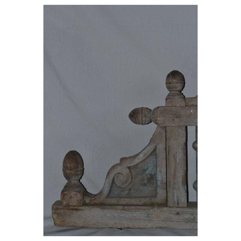 Deux parties de corbeaux vintage en bois sculpté