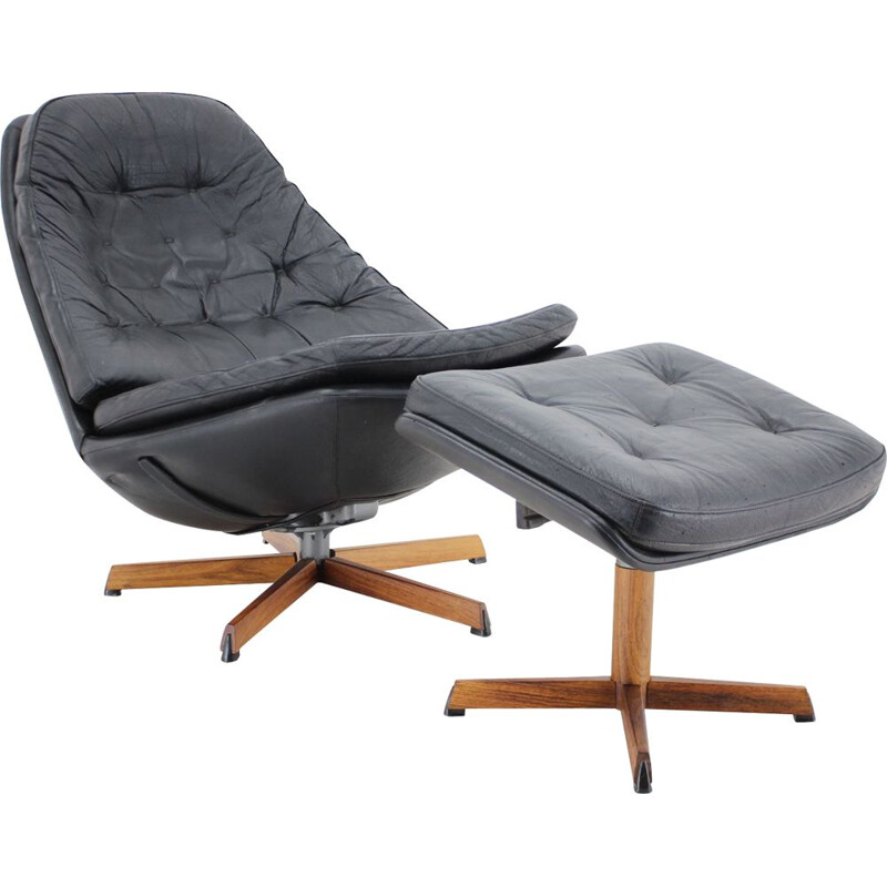 Vintage zwart lederen fauteuil en voetsteun van Madsen en Schubell, Denemarken 1960