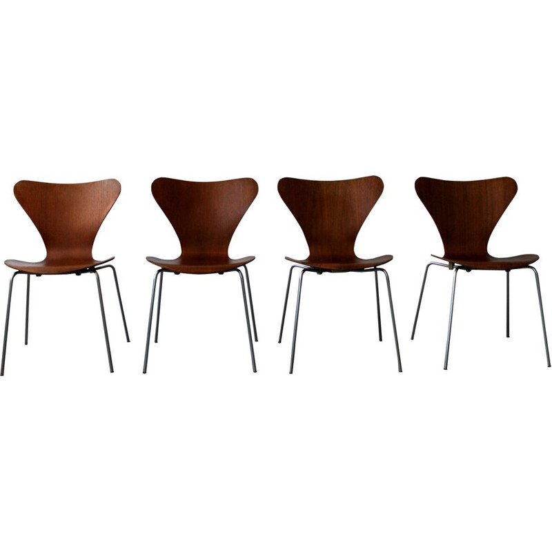 Set of 4 vintage Series 7 teak chairs by Arne Jacobsen for Fritz Hansen, 1960s