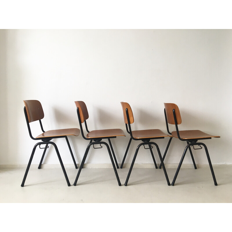 Suite de 4 chaises industrielles Marko Holland en métal noir - 1960