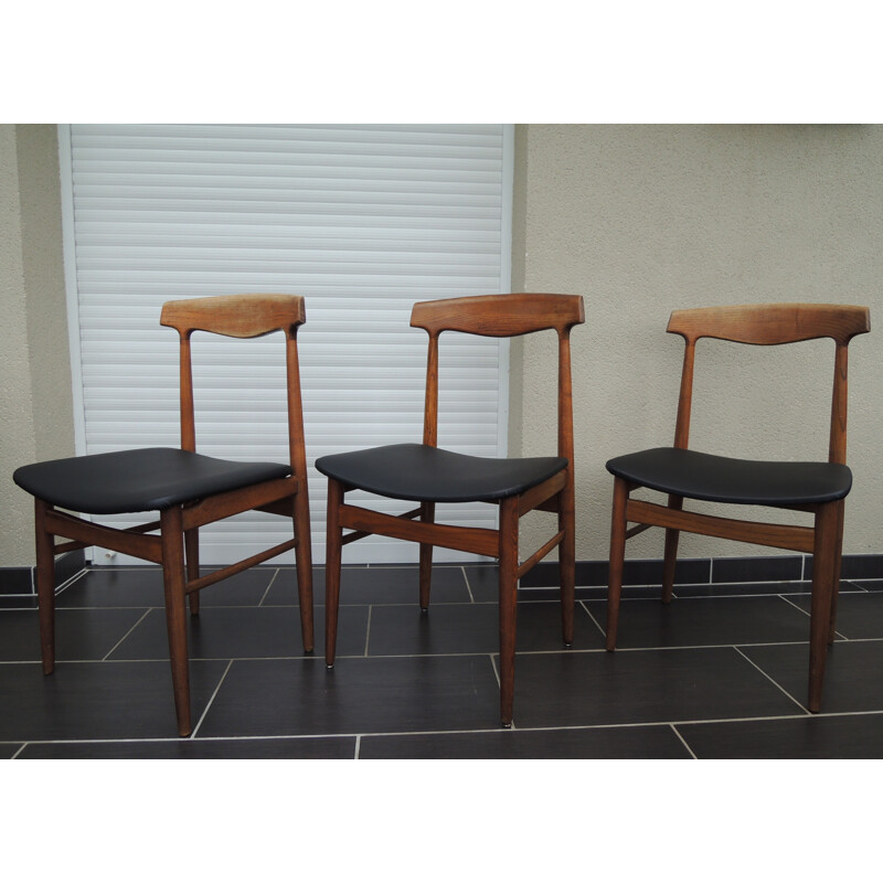 Suite de 3 chaises scandinaves retapissées - 1960
