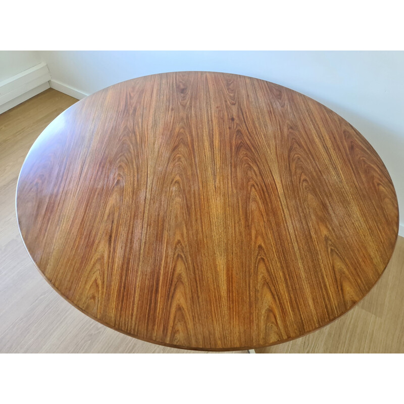 Vintage walnut round table by Florence Knoll Bassett for Knoll, 1970