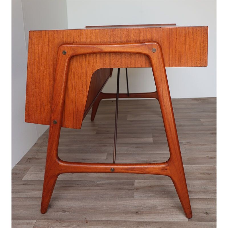 Scandinavian vintage teak desk by Arne Wahl Iversen, 1960