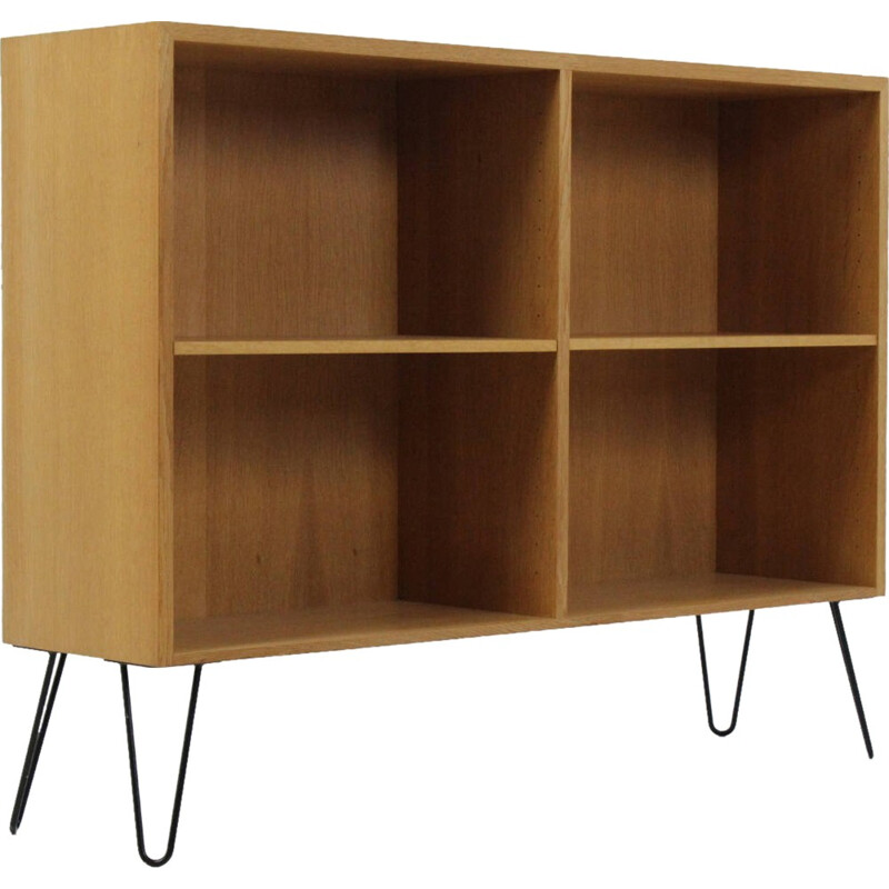 Oak bookcase on metal hairpin legs - 1960s