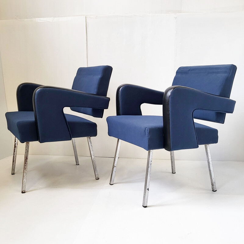 Pair of vintage President armchairs by Jacques Adnet