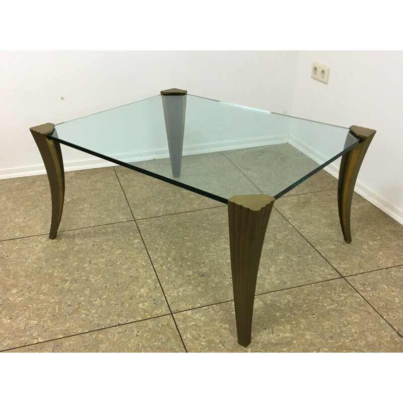 Table basse brutaliste vintage en bronze et verre par Peter Ghyczy, 1960-1970