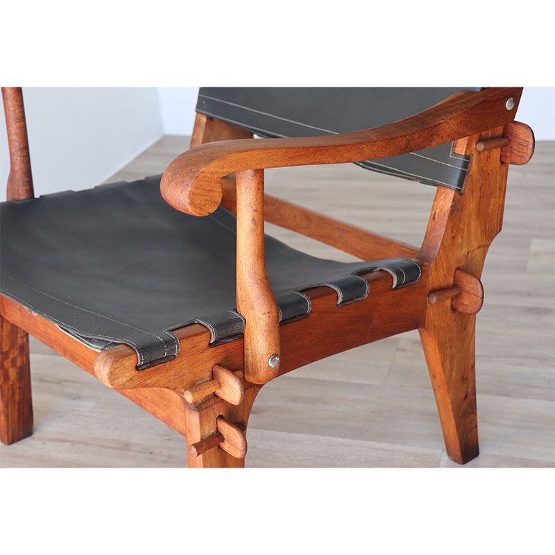 Vintage houten en lederen fauteuil van Angel Pazmino, 1960