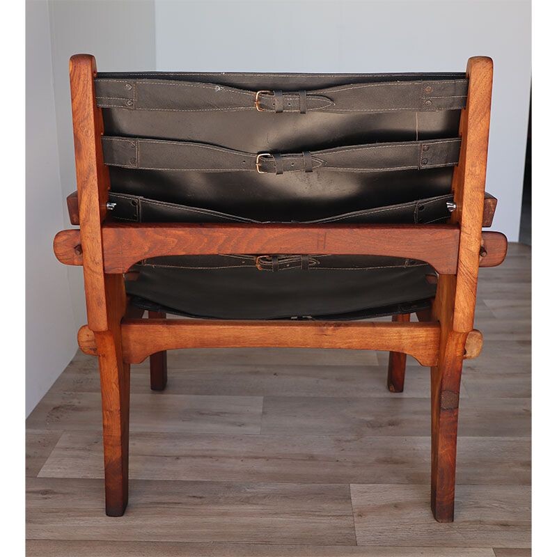 Vintage houten en lederen fauteuil van Angel Pazmino, 1960