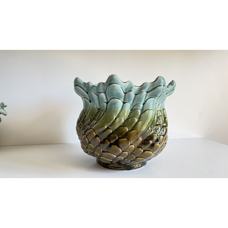 Barbotine pot holder in glazed ceramic