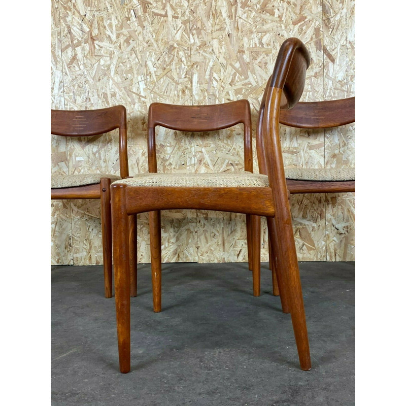 Set di 4 sedie vintage in teak di Johannes Andersen per Uldum Møbelfabrik, 1960-1970