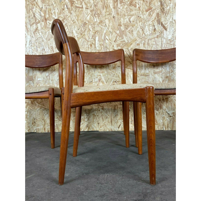 Set di 4 sedie vintage in teak di Johannes Andersen per Uldum Møbelfabrik, 1960-1970