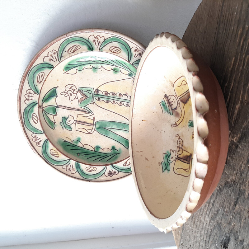 Pair of vintage plates with glazed terracotta bowl