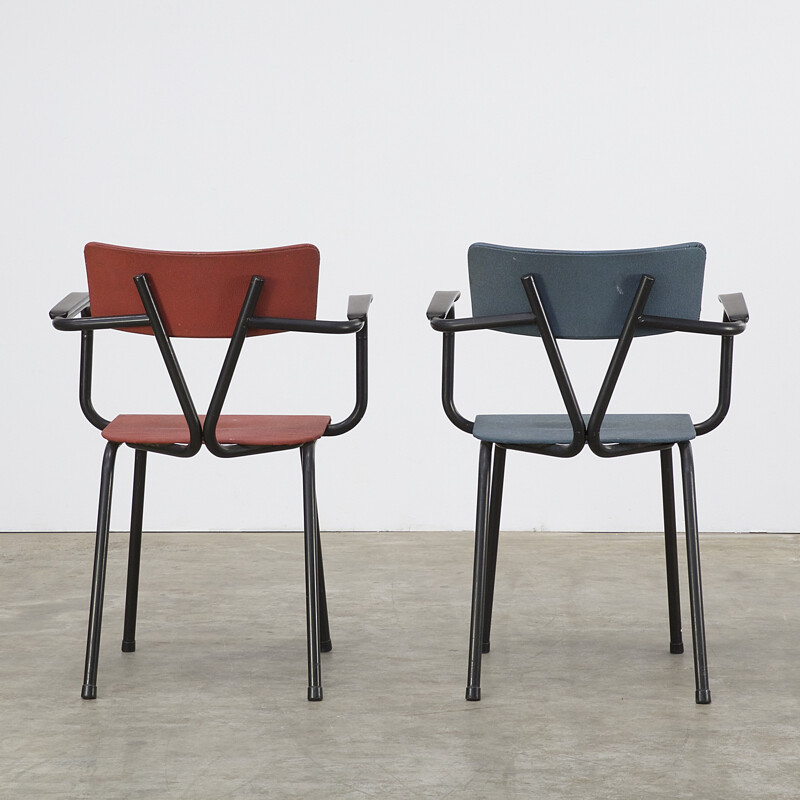 Paire de fauteuils bureau en acier et tissu bleu et rouge - 1950