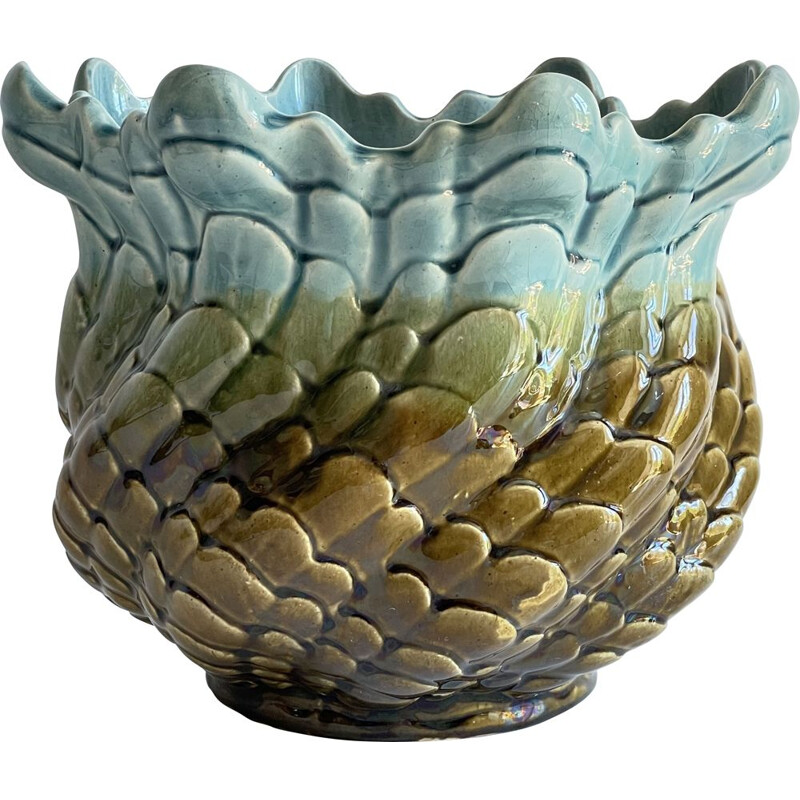 Barbotine pot holder in glazed ceramic