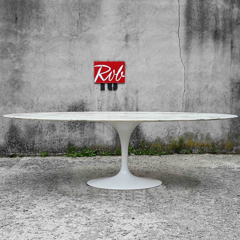 Vintage table in Arabesacto marble by Oval Saarinen for Knoll International, 2018