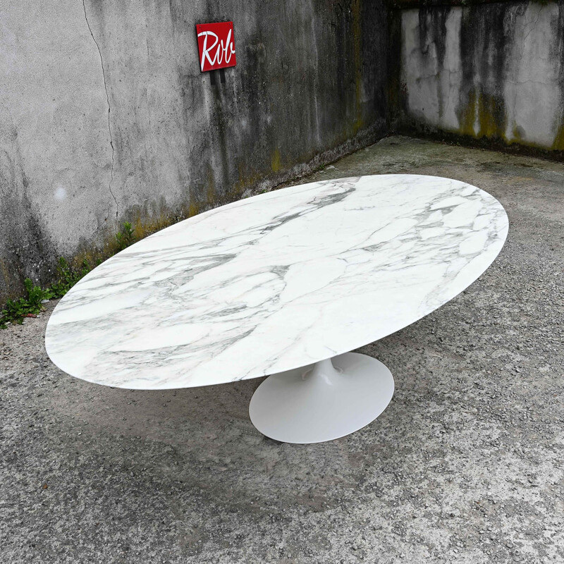 Tavolo in marmo vintage Arabesacto di Oval Saarinen per Knoll International, 2018