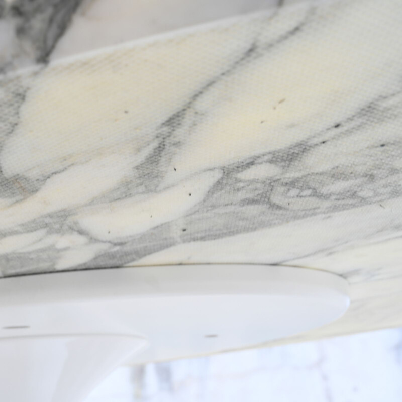 Mesa de mármore Arabesacto vintage da Oval Saarinen para a Knoll International, 2018