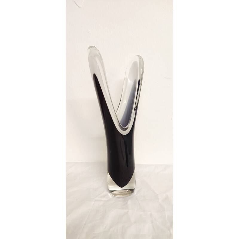 Vintage slender glass vase by Paul Kedelv for Flygsfors, Sweden 1950s