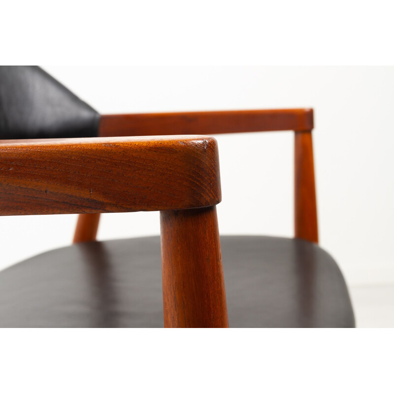 Vintage teak chair by Tove and Edvard Kindt-Larsen for Gustav Bertelsen, 1950.