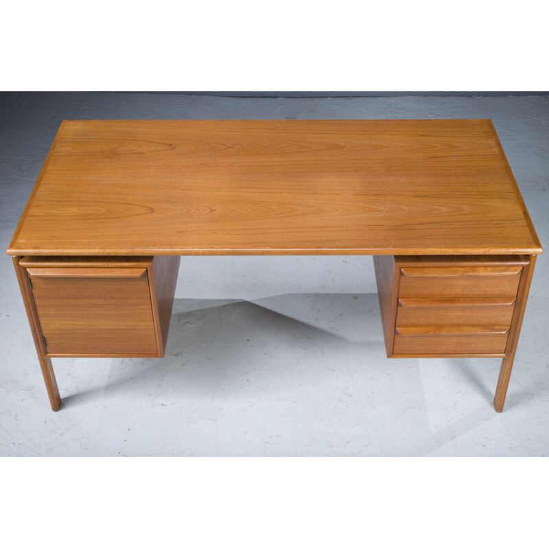 Vintage teak desk by Gv Møbler, 1960