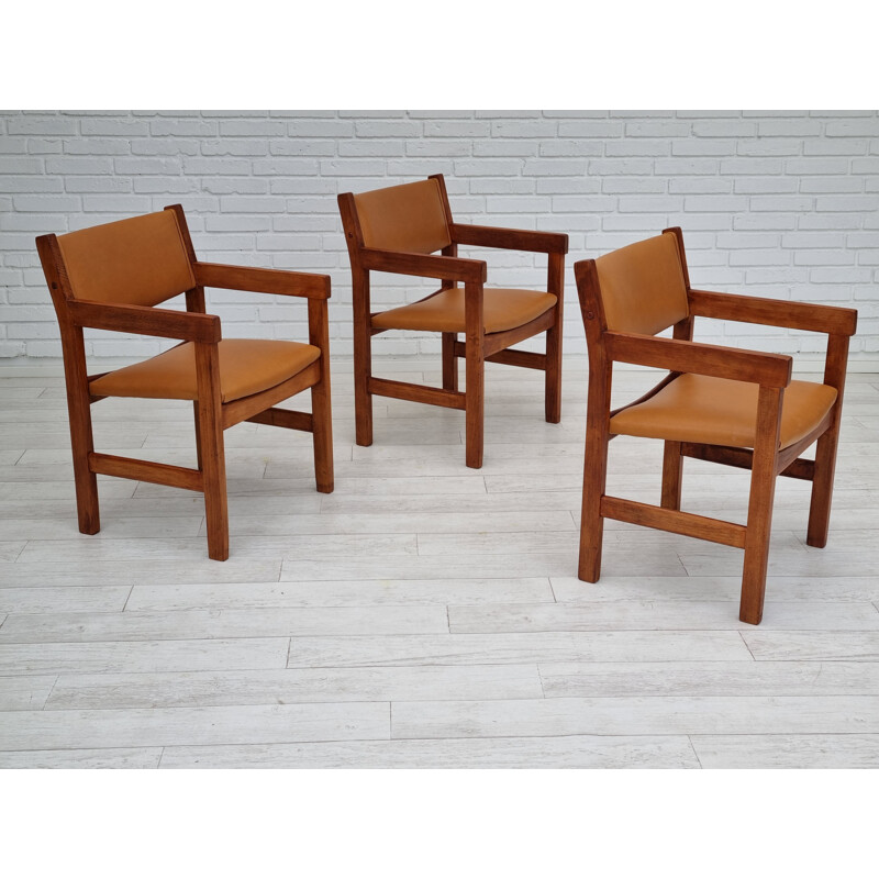 Set of 3 vintage armchairs in leather and beech wood by H.J.Wegner, 1960s