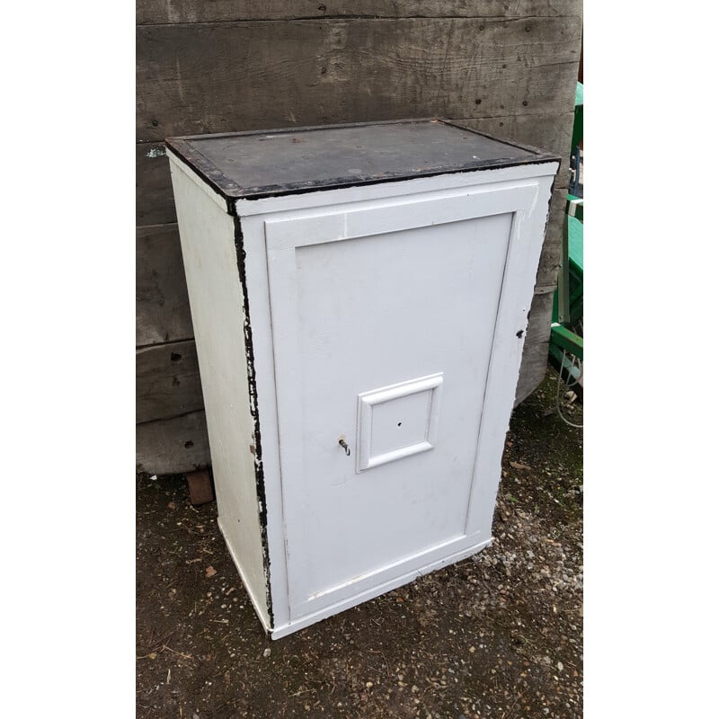 Mid-century steel safe - 1940s