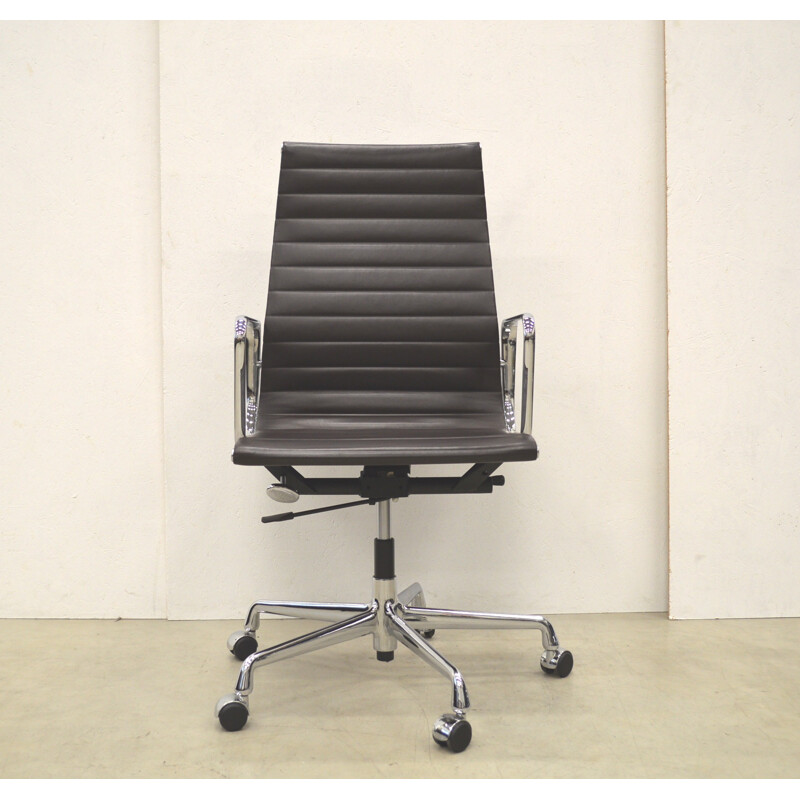 Vitra EA119 alu office chair brown leather, Charles & Ray EAMES - 2000s