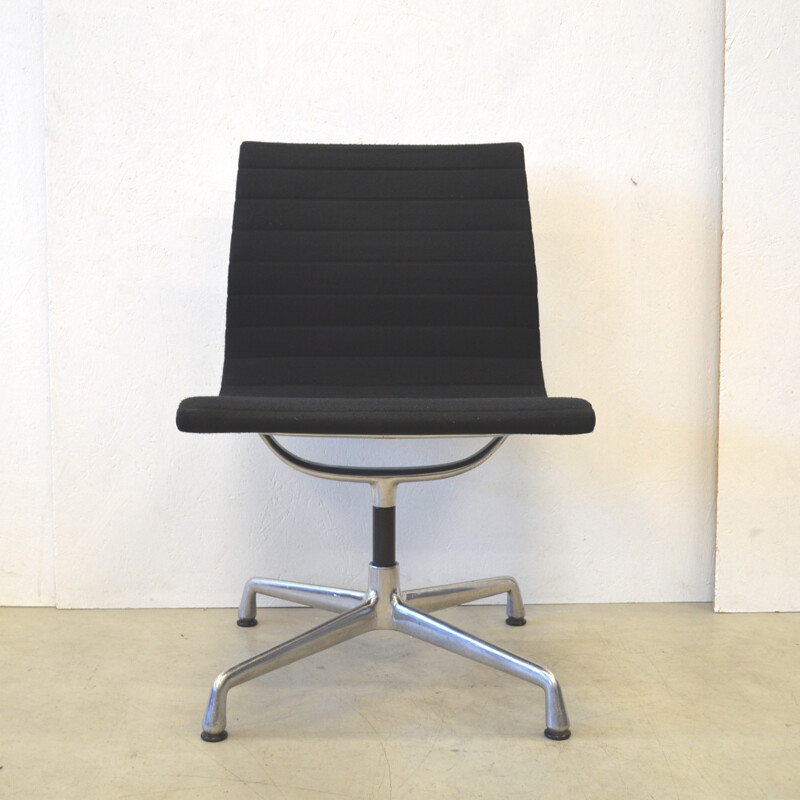 Chaise de bureau Vitra "EA105" en alu, Charles & Ray EAMES - 2000