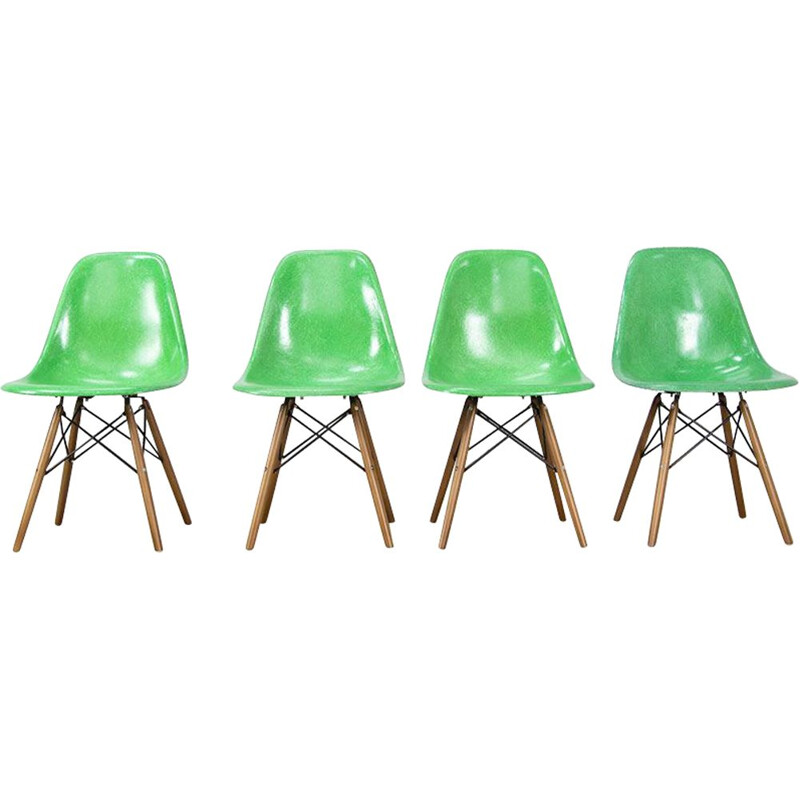 Vintage green chair by Eames Kelly for Herman Miller, 1960
