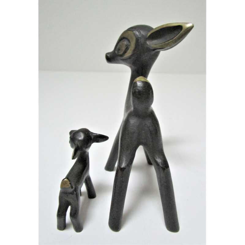 Pair of vintage fawn sculptures in blackened bronze by Walter Bosse, 1970
