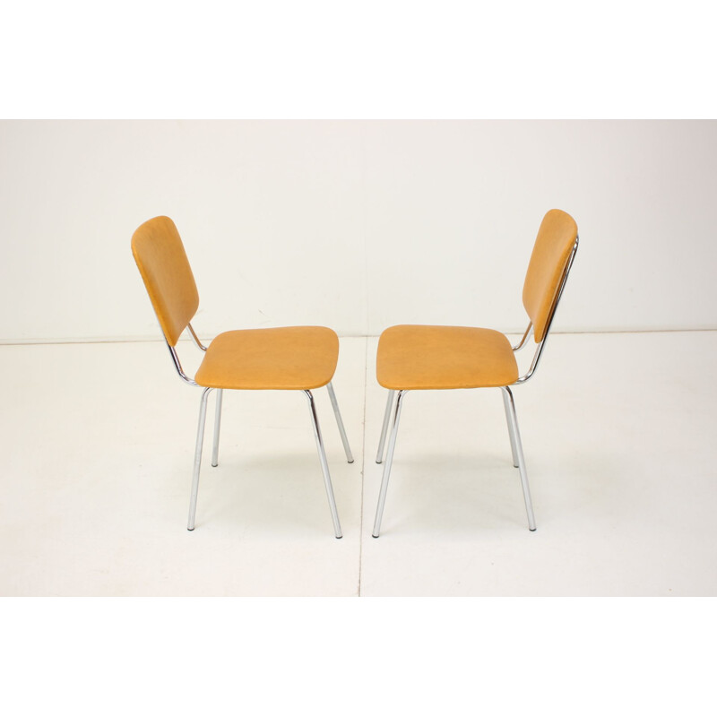 Set van 4 vintage stoelen in chroom en kunstleer, Tsjechoslowakije 1970