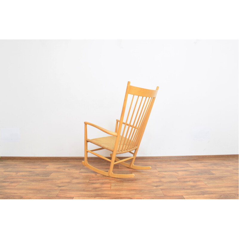 Sedia a dondolo vintage di Hans Wegner per Frederica, 1970