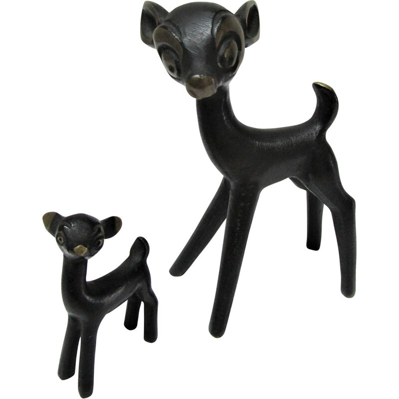 Pair of vintage fawn sculptures in blackened bronze by Walter Bosse, 1970