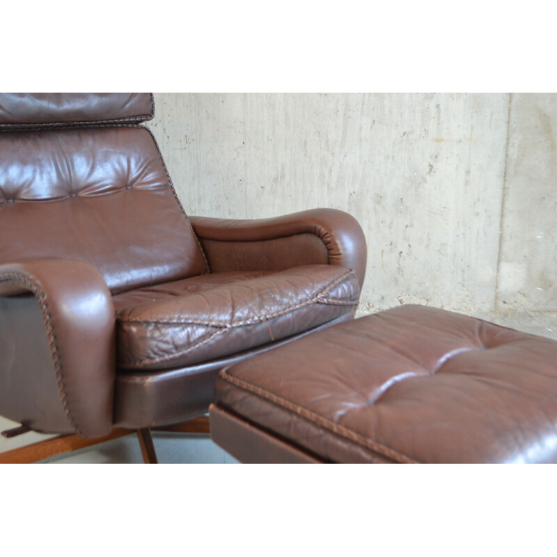 Fauteuil danois avec son ottoman en cuir - 1970