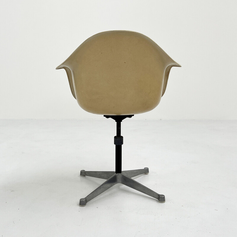 Vintage Pac armchair by Charles & Ray Eames for Herman Miller, 1960s