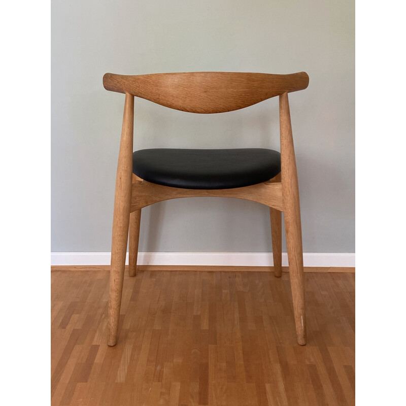 Vintage Ch20 Elbow chair in oakwood by J. Wegner for Carl Hansen & Søn, Denmark