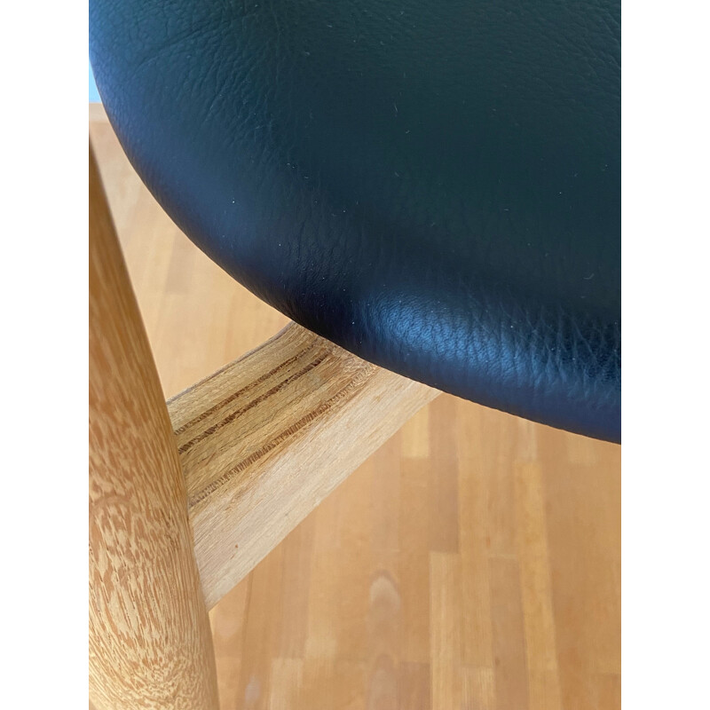 Vintage Ch20 Elbow chair in oakwood by J. Wegner for Carl Hansen & Søn, Denmark