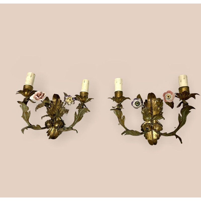 Pair of vintage sconces in gilded sheet metal, Italy 1960
