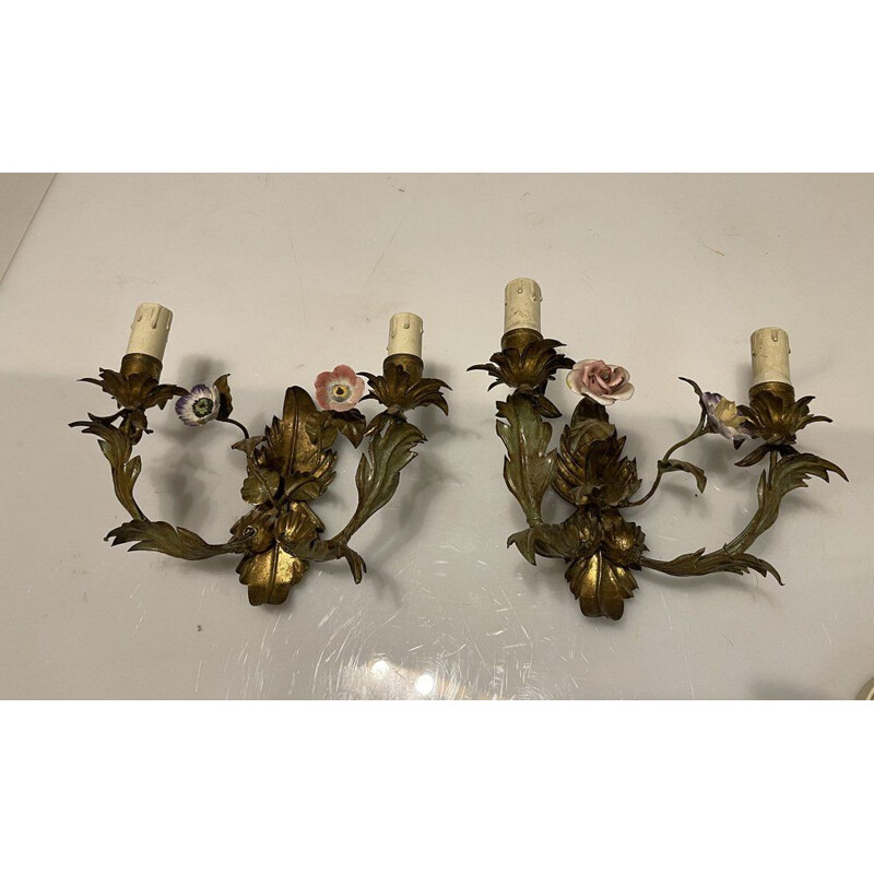 Pair of vintage sconces in gilded sheet metal, Italy 1960