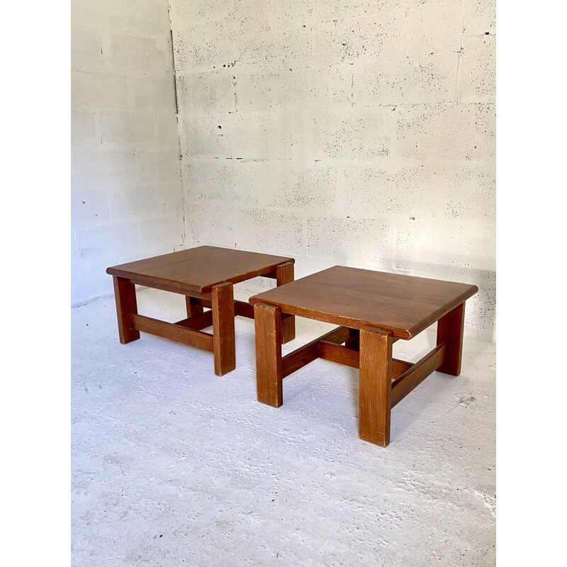 Pareja de mesas auxiliares vintage de pino macizo de Charlotte Perriand, 1970