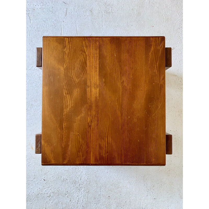 Par de mesas laterais de pinho maciço vintage de Charlotte Perriand, 1970