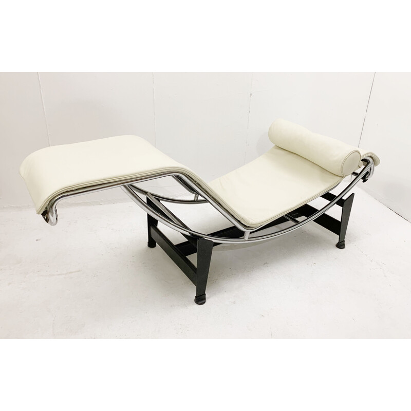 Vintage-Lounge-Sessel Modell Lc4 von Charlotte Perriand, Le Corbusier und Pierre Jeanneret für Cassina