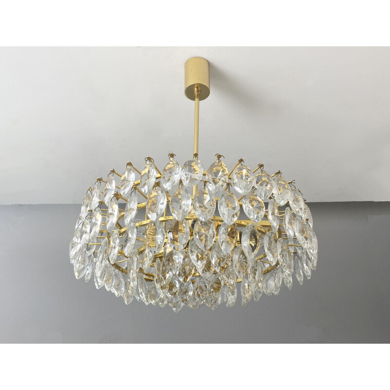 Vintage gold plated brass chandelier with 129 crystal glass by Bakalowits and Sons, Austria