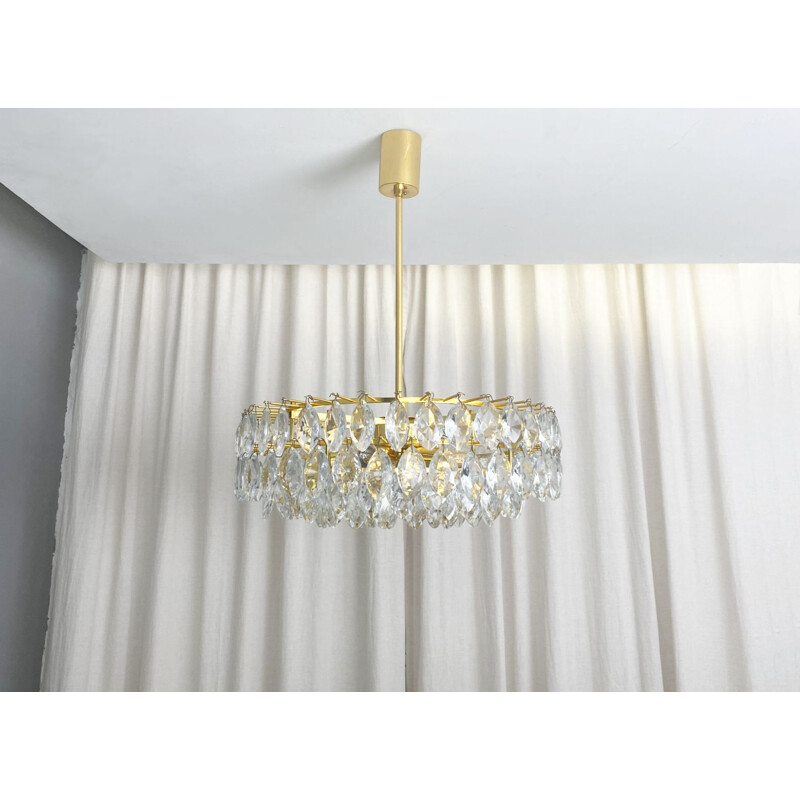 Vintage gold plated brass chandelier with 129 crystal glass by Bakalowits and Sons, Austria