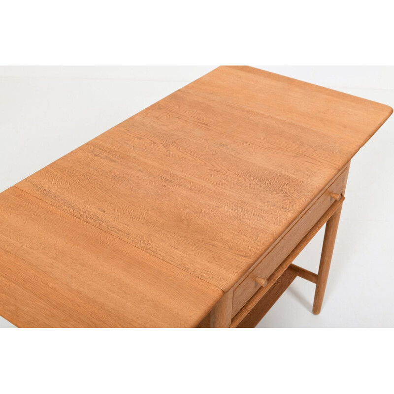 Table à couture vintage modèle At-33 en bois de chêne par Hans J. Wegner pour Andreas Tuck, 1950