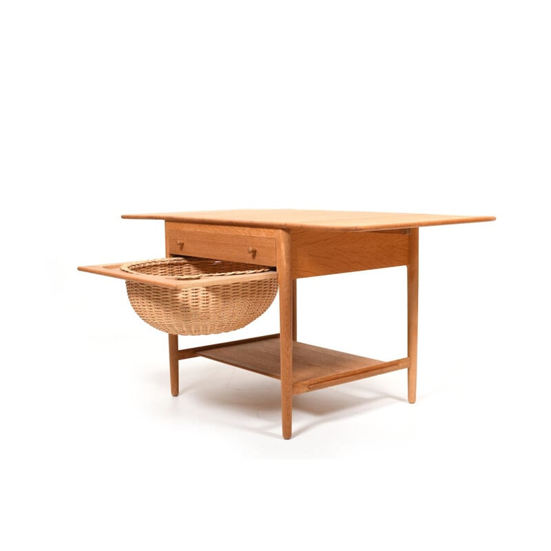 Vintage sewing table model At-33 in oakwood by Hans J. Wegner for Andreas Tuck, 1950s