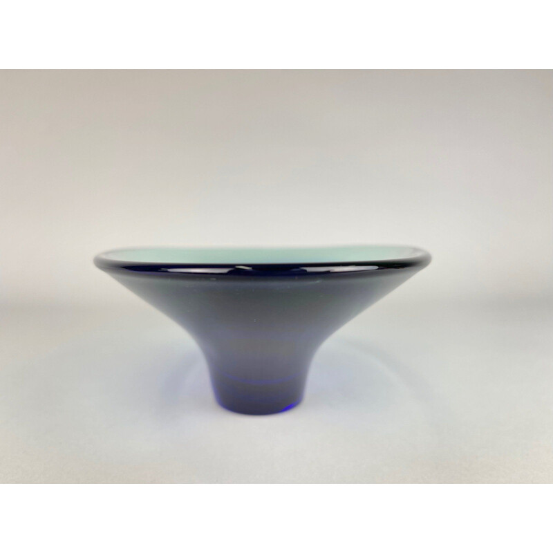 Vintage art glass bowl by Miloslav Klinger for Zelezny Brod Glassworks, Czechoslovakia 1960