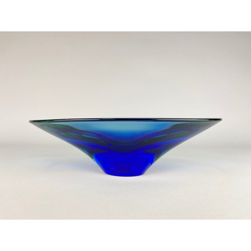 Vintage art glass bowl by Miloslav Klinger for Zelezny Brod Glassworks, Czechoslovakia 1960