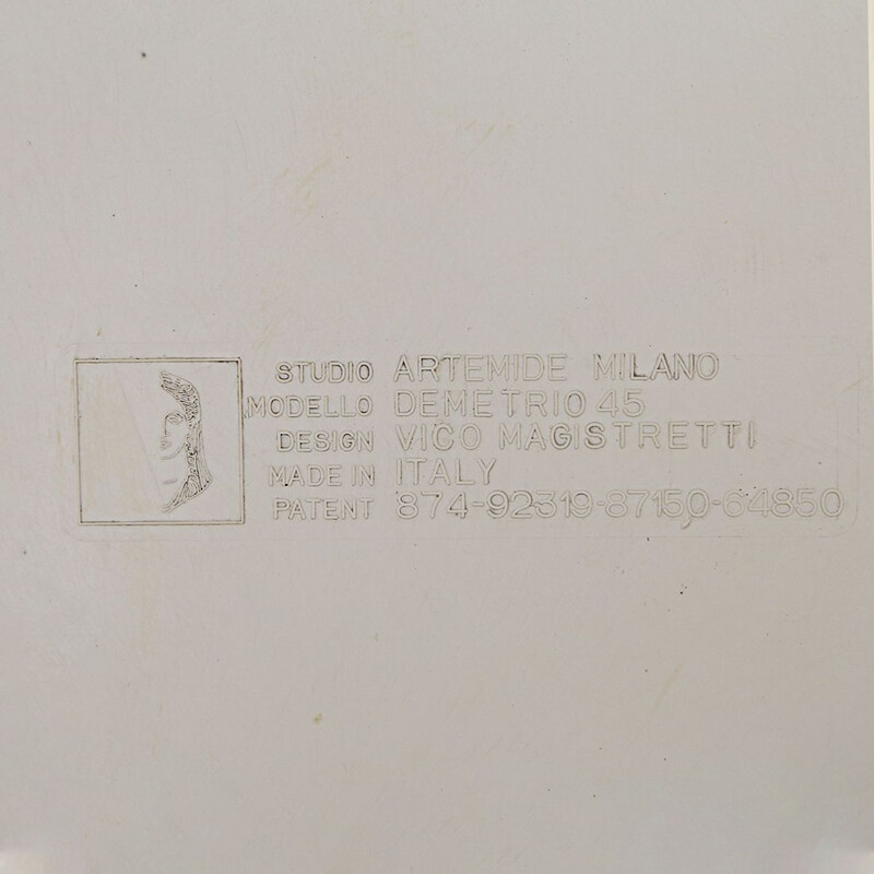 Table basse blanche vintage "Demetrio 45" par Vico Magistretti pour Artemide, 1960